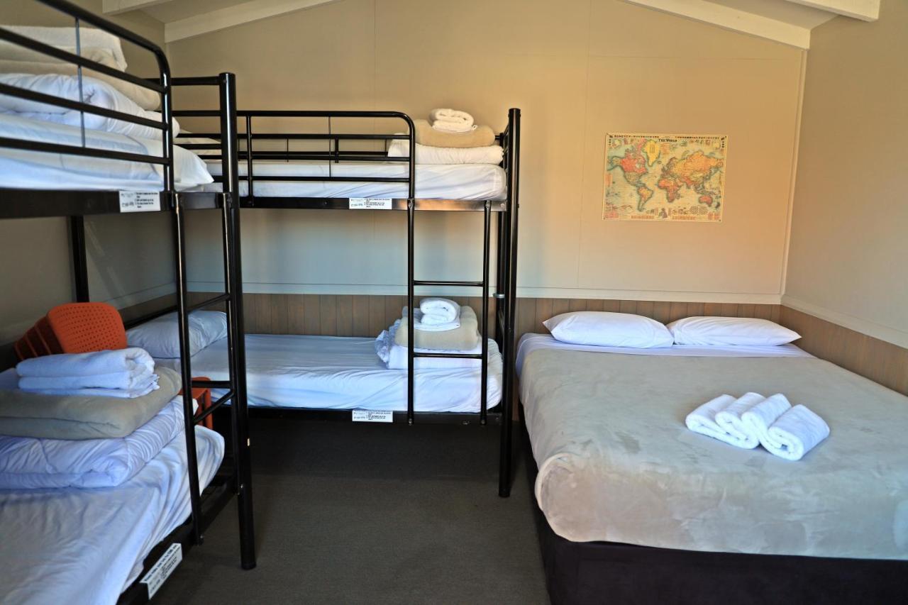 Lakes Edge Holiday Park 레이크 테카포 외부 사진