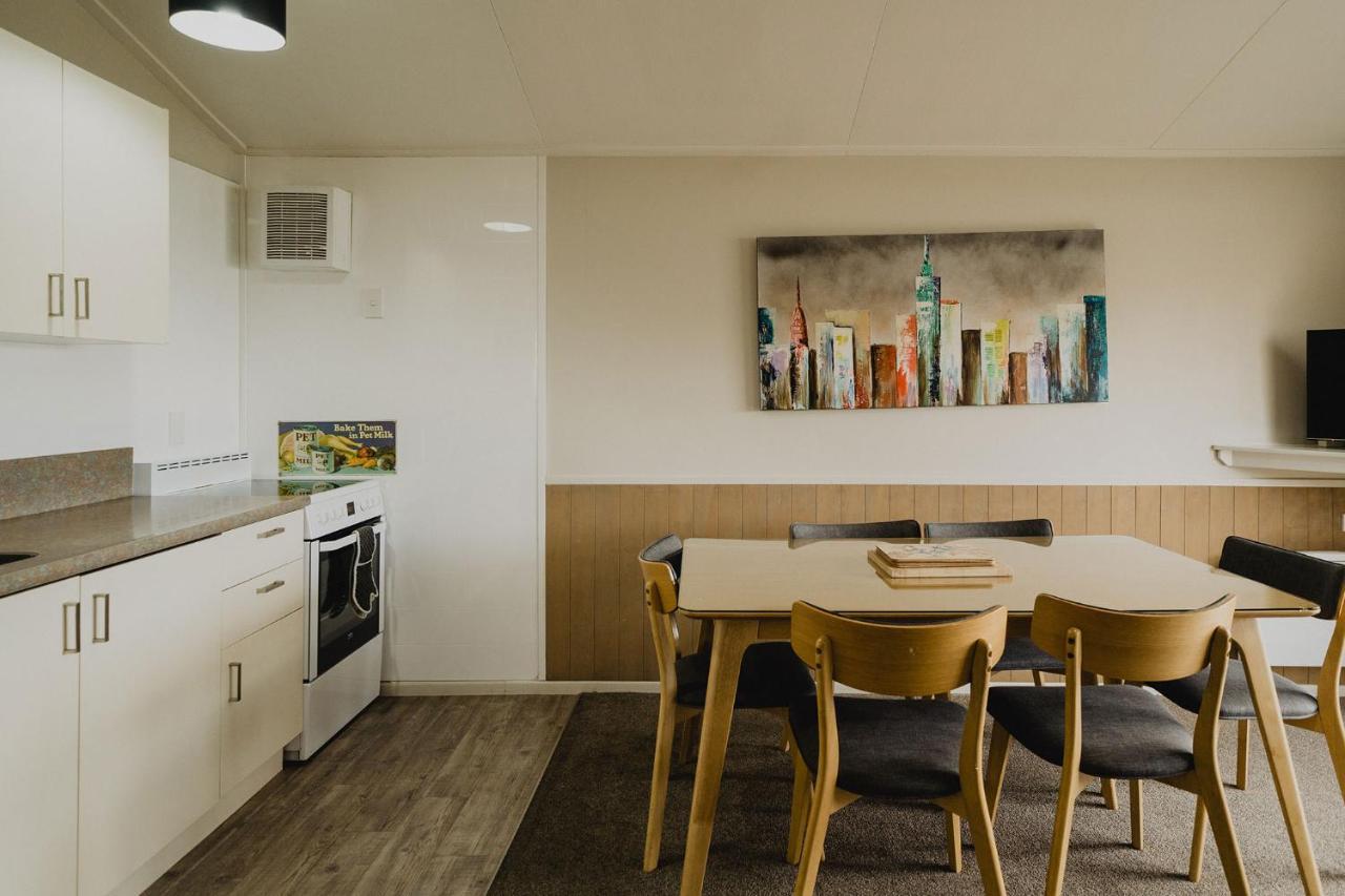 Lakes Edge Holiday Park 레이크 테카포 외부 사진