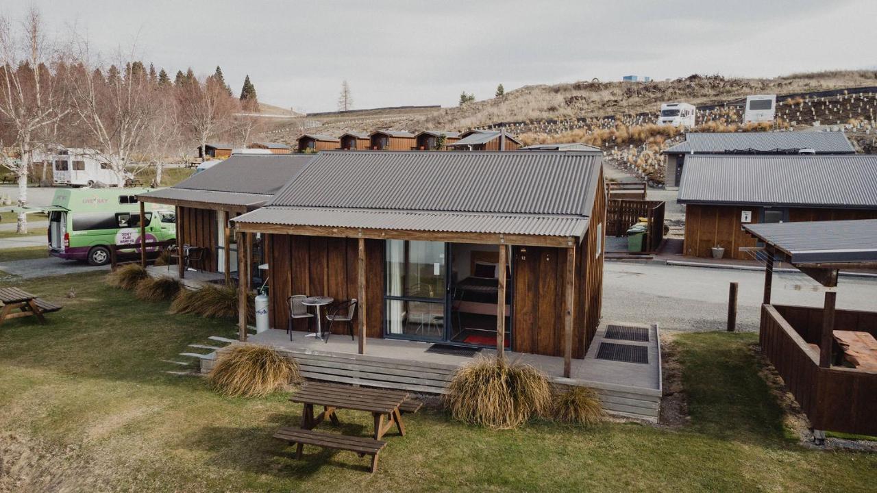 Lakes Edge Holiday Park 레이크 테카포 외부 사진