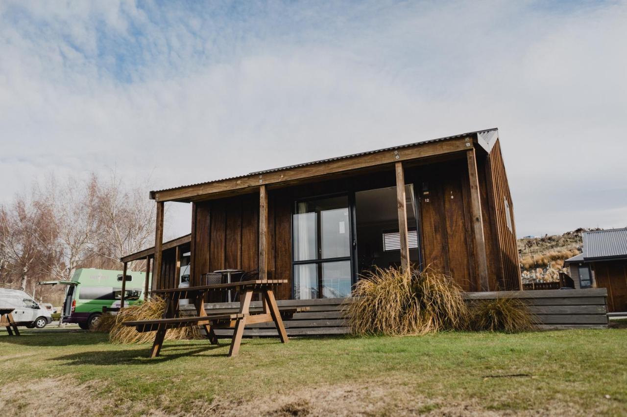 Lakes Edge Holiday Park 레이크 테카포 외부 사진